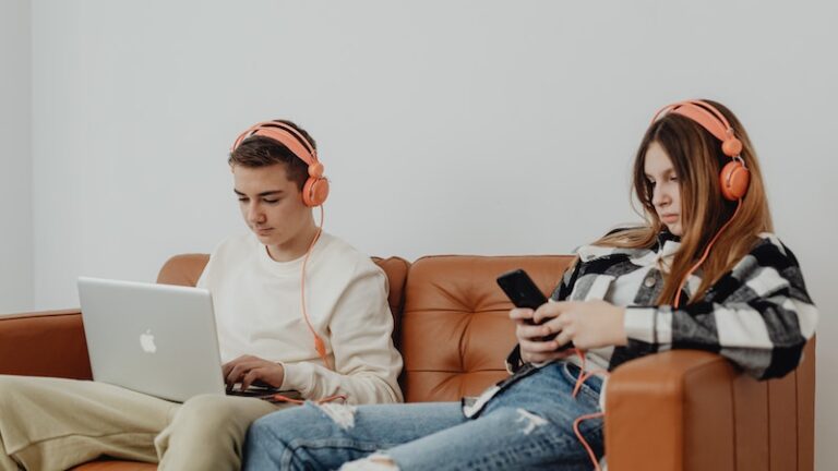 perbedaan homeschooling dan pkbm